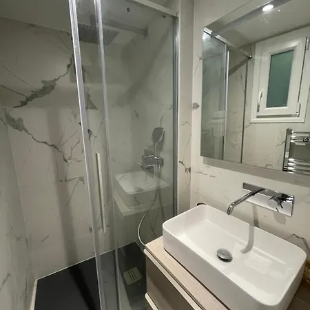 Appartement Neuf A 500M Des Champs-Elysees Parigi Esterno foto