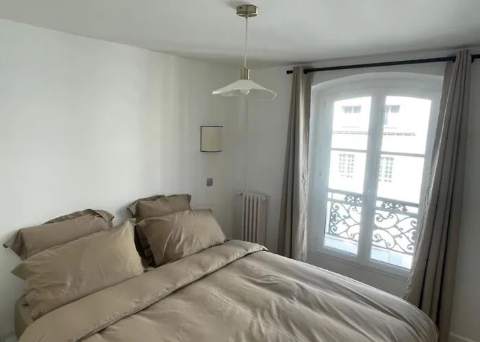 Appartement Neuf A 500M Des Champs-Elysees