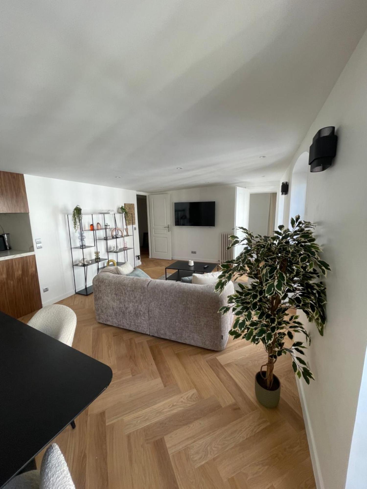 Apartamento Neuf A 500m Des Champs-elysees Paris