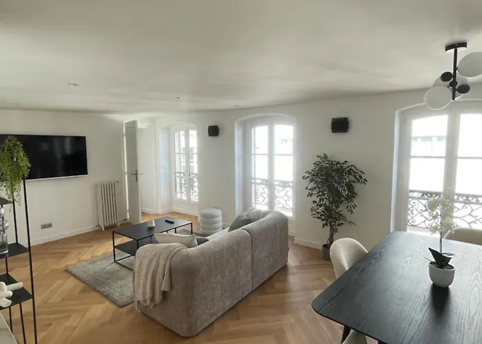 Appartement Neuf A 500M Des Champs-Elysees